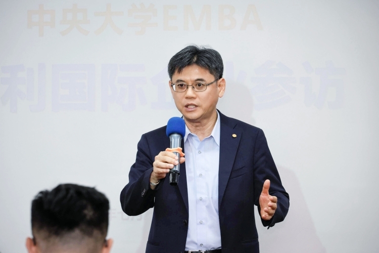 仲利國際大華北區(qū)域中心王道民資深副總經(jīng)理_副本.jpg